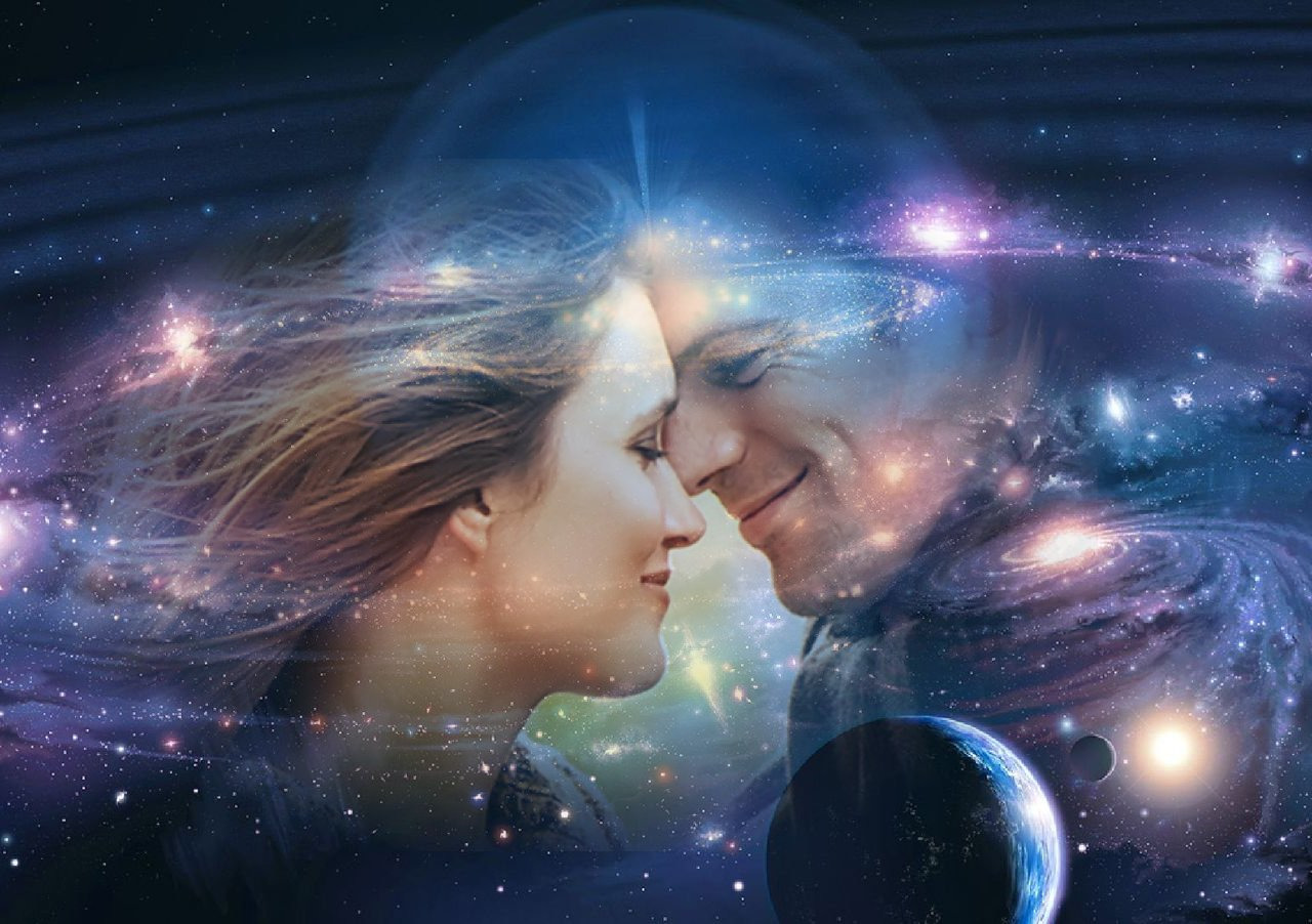 Сон навстречу. Космос любовь. Влюбленные души. Космическая женщина. Мужчина и женщина космос.