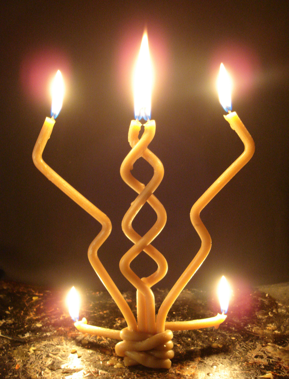 Магия свечей ритуалы. Свечная магия. Магические свечи. Волшебная свеча. Ритуалы со свечами.